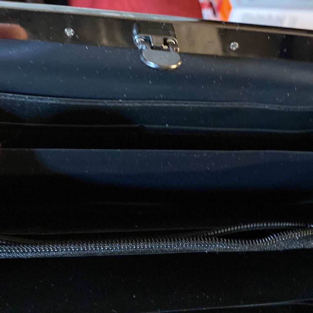 Wallet - Picture 4 of 9